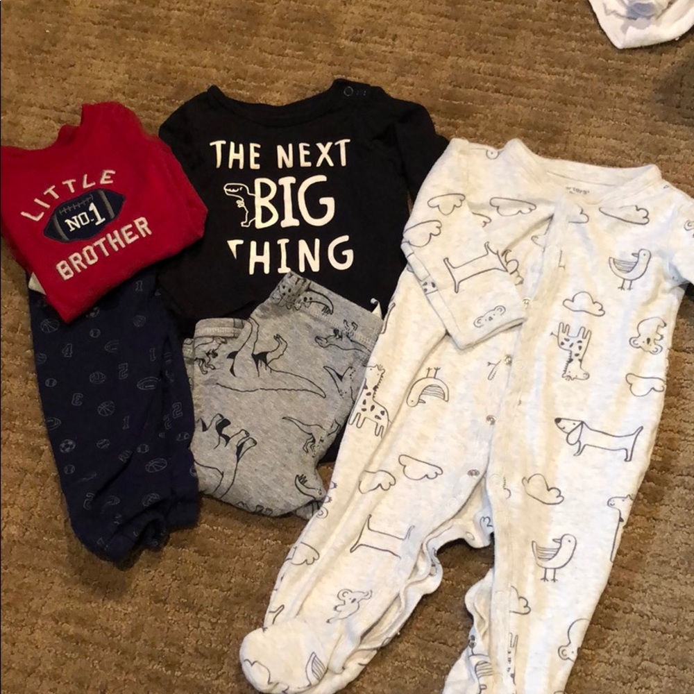 Carters Clothing- 9 month excellent condition